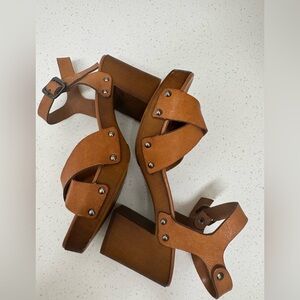 Sophia Milano cognac leather Platform Sandals